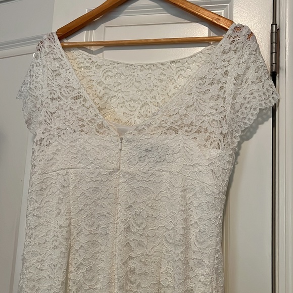 EUC David’s Bridal Studio Lace Cap Sleeve Dress in Ivory - Picture 2 of 7